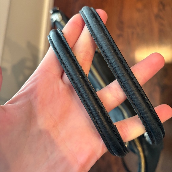 Coach leather Handbag -crossbody + shoulder - good condition - Picture 3 of 7